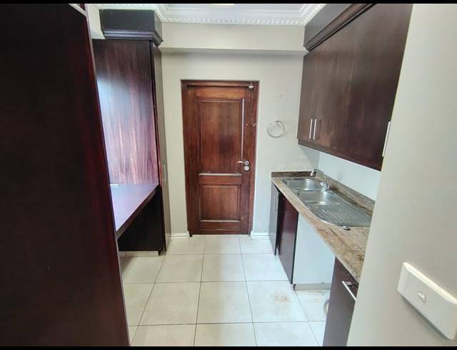 4 BEDROOM TOWNHOUSE FOR SALE IN UMHLANGA CENTRAL